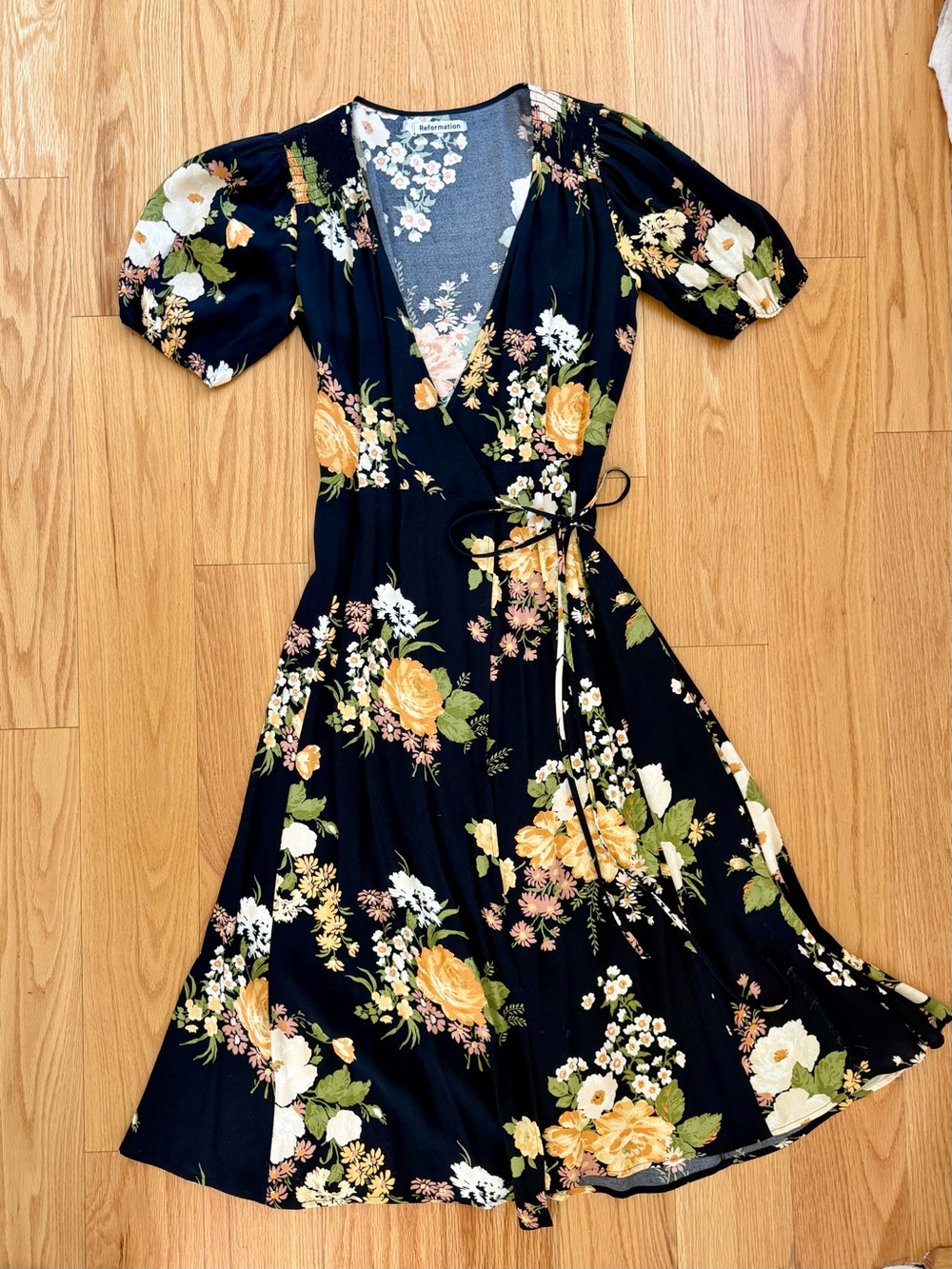 Reformation Augustina Midi Wrap Dress Sezanne Black Floral Puff Sleeve Size 4